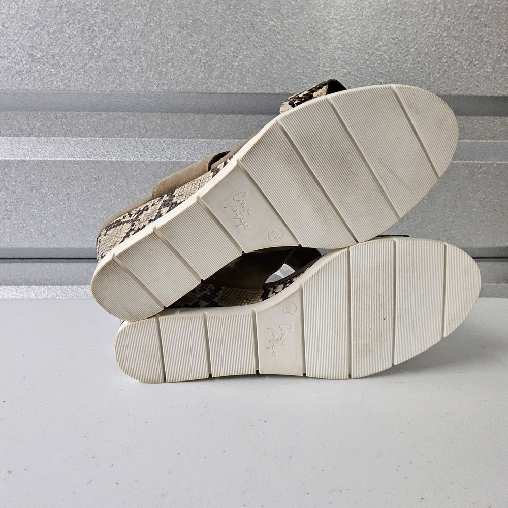 Crown Vintage Women's Size 9.5 M Afra Wedge - Picture 7 of 9